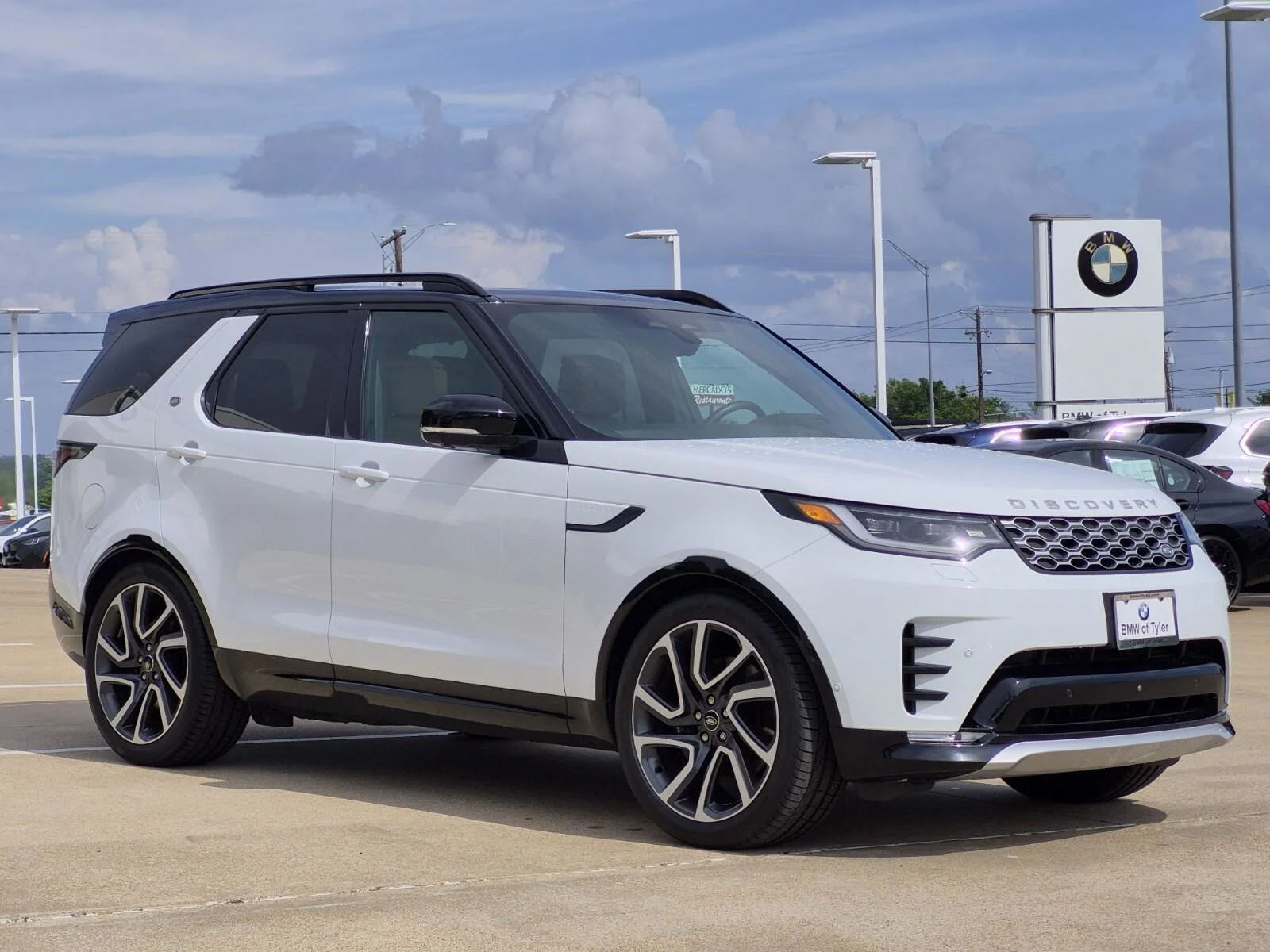 Used 2024 Fuji White Land Rover Metropolitan Edition image 3