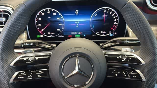 Used 2025 Polar White Mercedes-Benz GLC 350e image 19