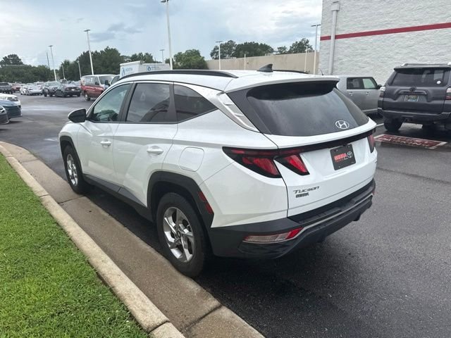 Used 2024 White Hyundai SEL image 5