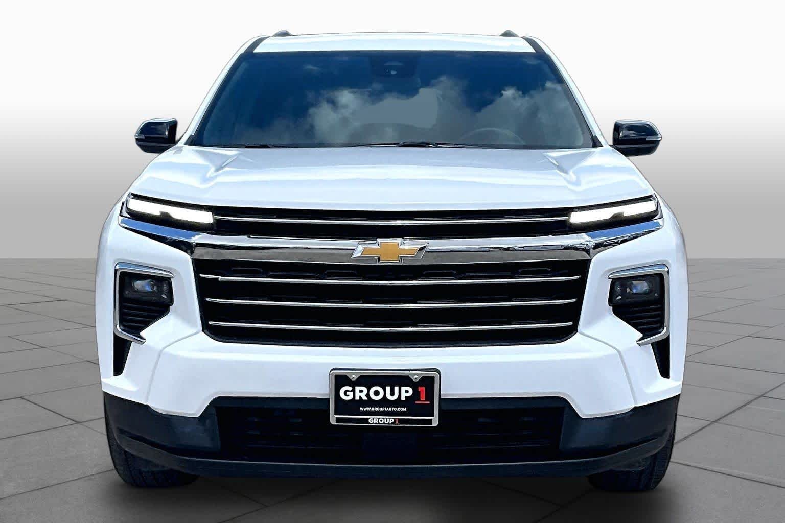 Used 2026 Summit White Chevrolet LT image 4