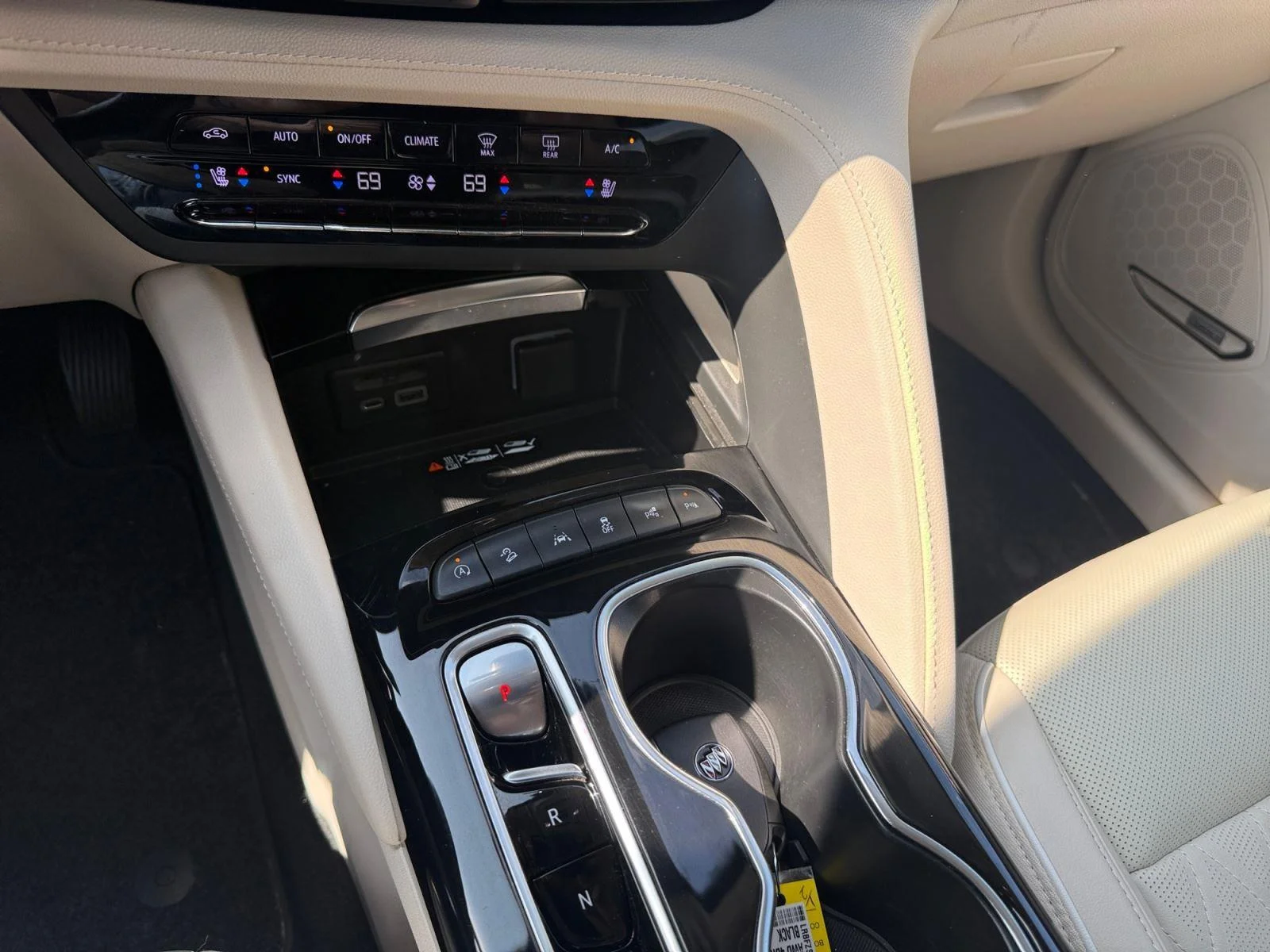 Used 2023 Ebony Twilight Metallic Buick Avenir image 12