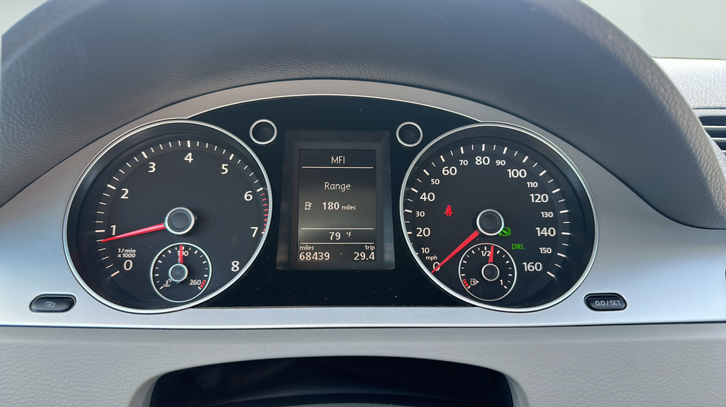 Used 2009  Volkswagen Komfort image 16