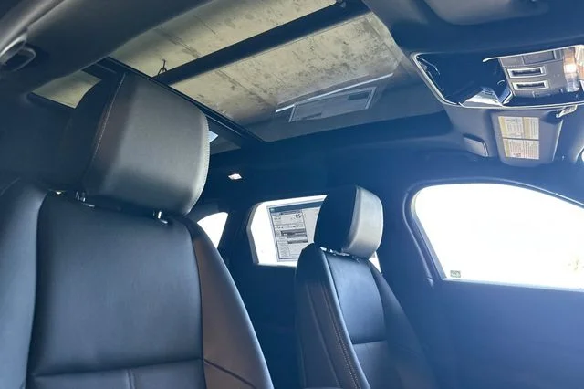 New 2026 Zadar Grey Land Rover P250 Base image 15