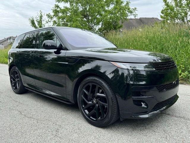 Certified Used 2023 Santorini Black Metallic Land Rover SE Dynamic image 4