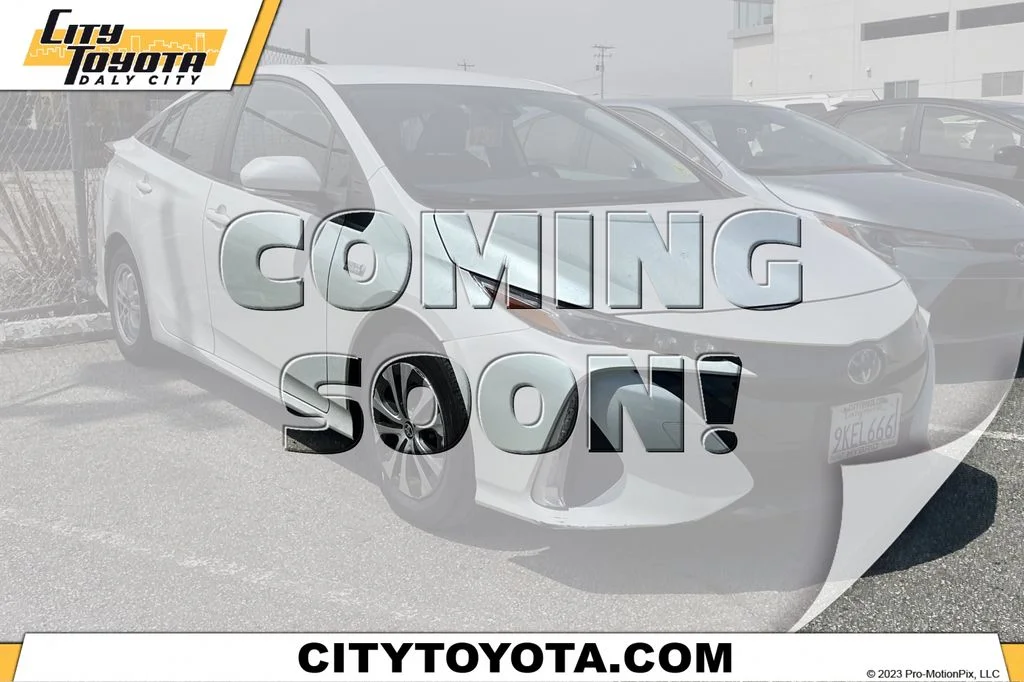Certified Used 2021 Beige Toyota XLE image 1