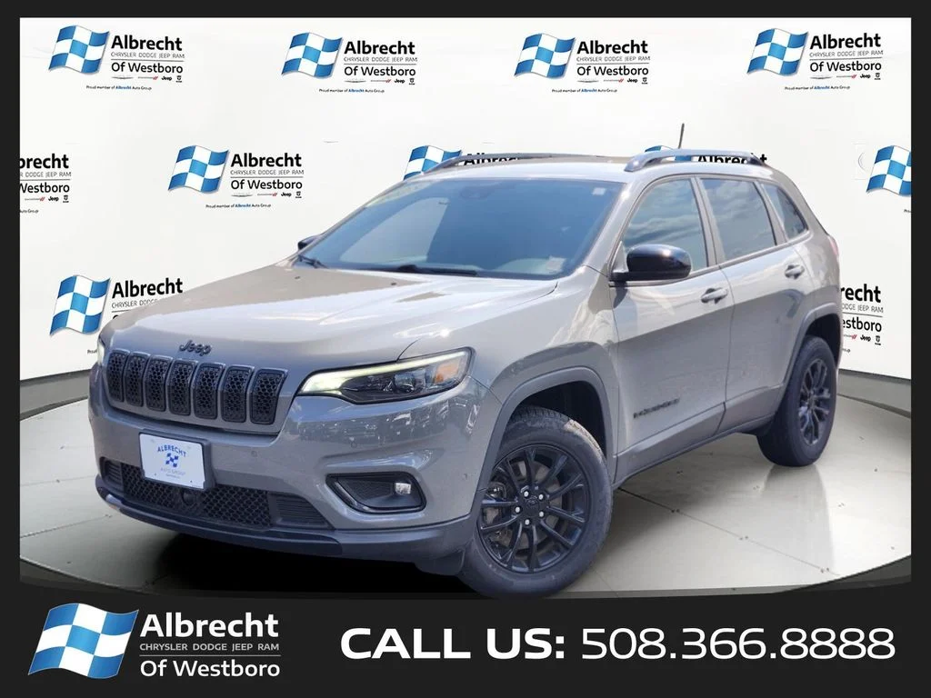 Used 2023 Gray Jeep Altitude image 1