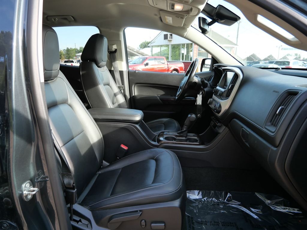 Used 2017 Gray GMC SLT image 12