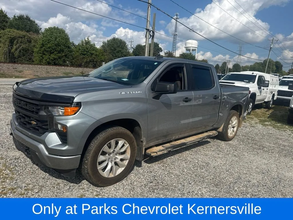 Used 2023 STERLING GRAY METALLIC Chevrolet Custom image 8