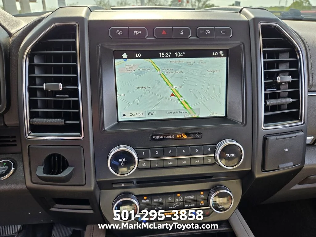 Used 2018 White Ford Limited image 28