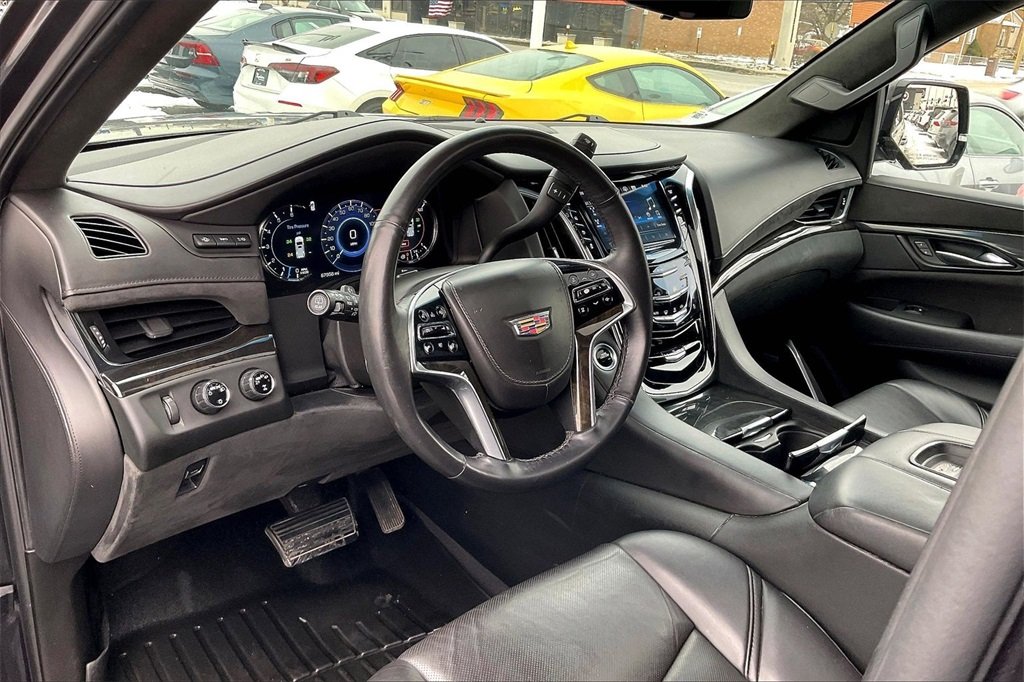 2018 CADILLAC ESCALADE - Image 11