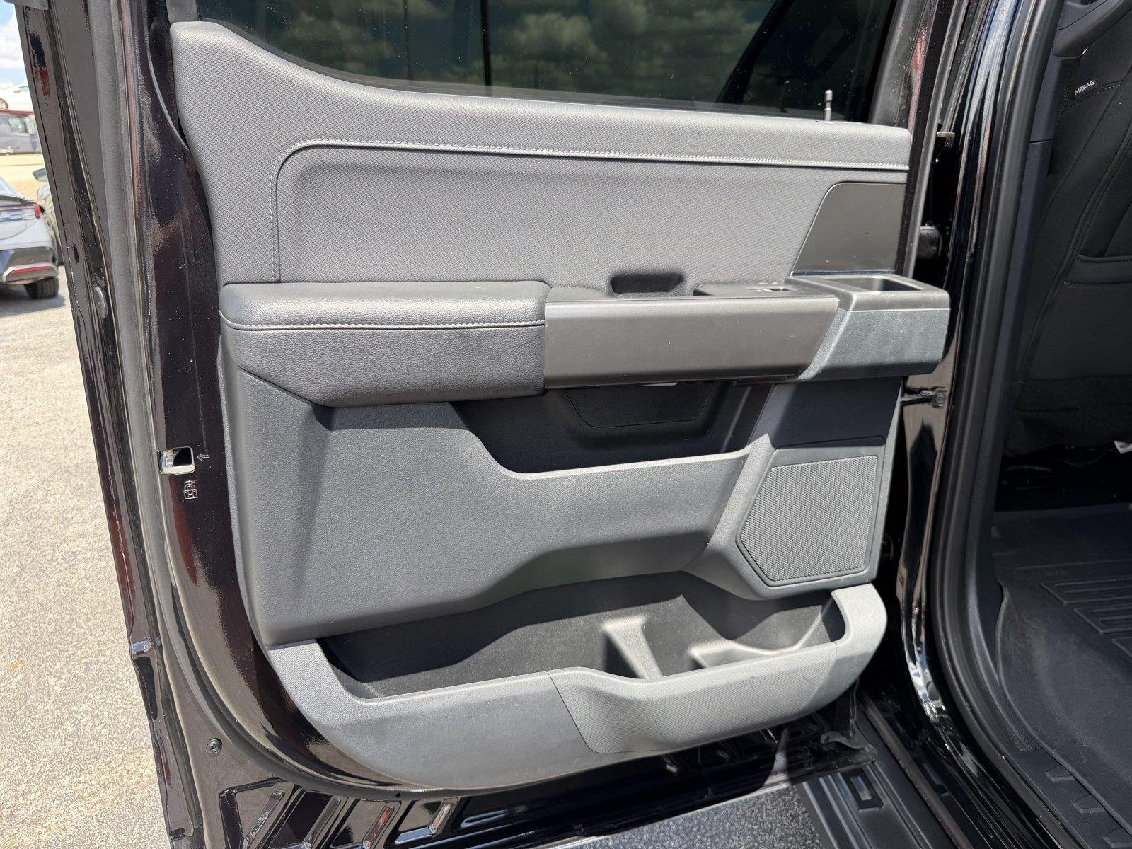 Used 2024 Agate Black Ford XLT image 17