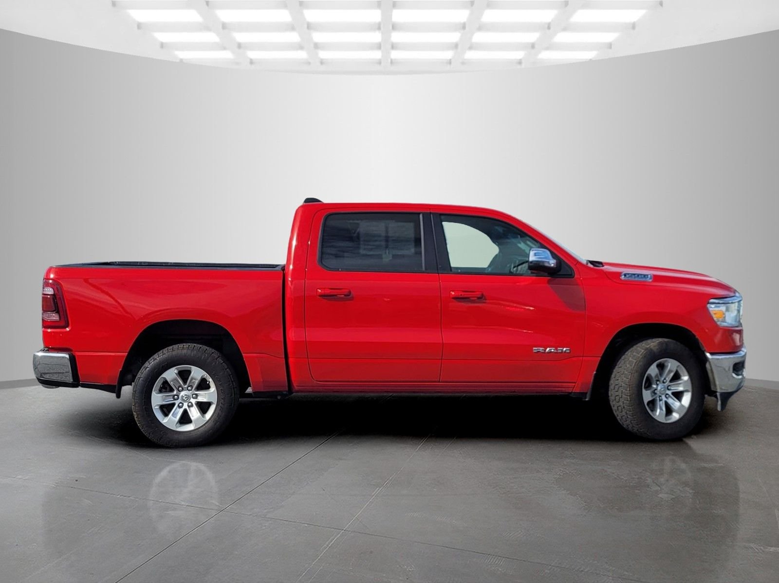 2024 Ram 1500 Laramie photo 2