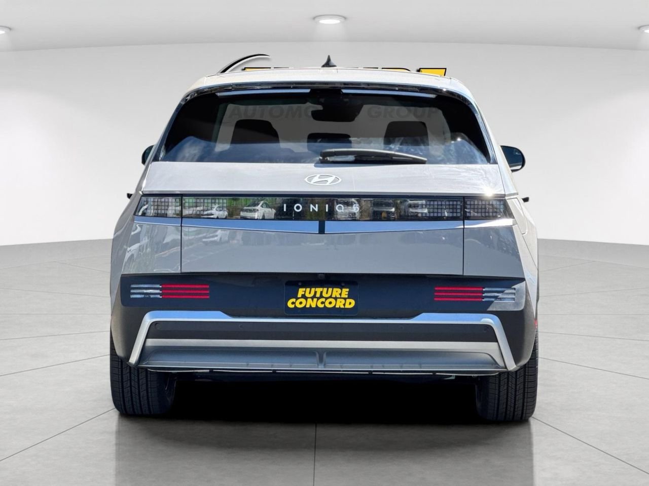New 2026 Gray Hyundai SEL image 4