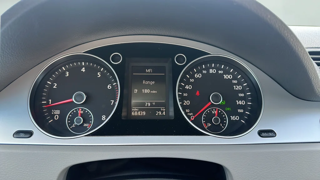 Used 2009  Volkswagen Komfort image 16