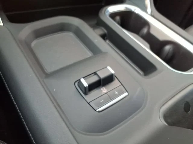 Used 2025 Onyx Black GMC Denali image 26