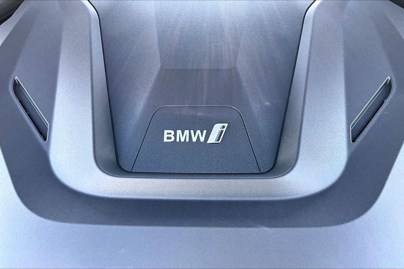 New 2026 Portimao Blue Metallic BMW eDrive40 image 17