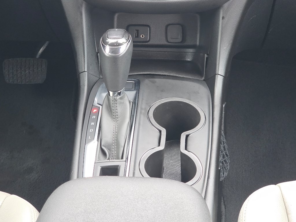 Used 2018 Silver Ice Metallic Chevrolet LT image 25