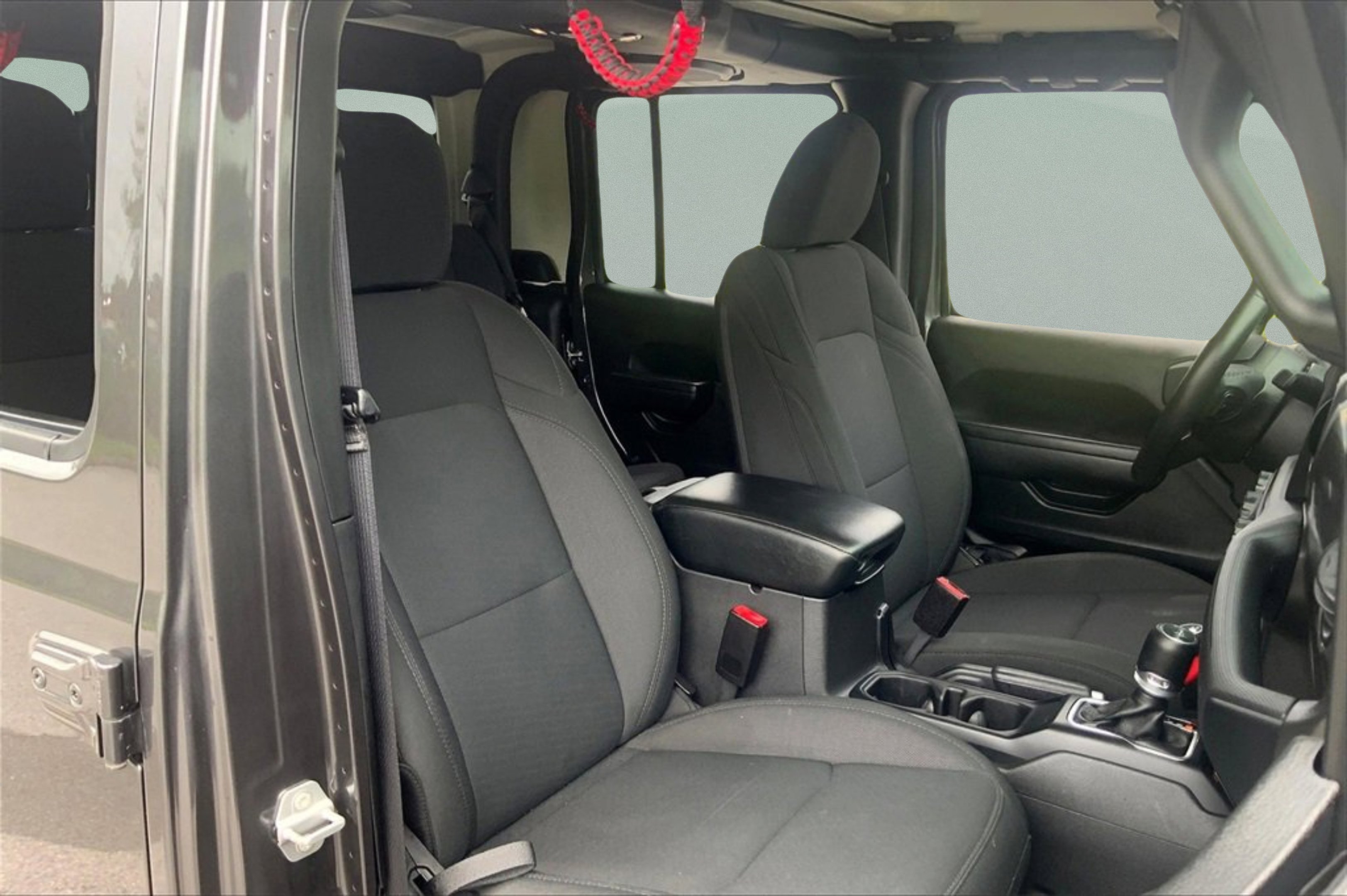 Used 2022 Granite Crystal Metallic Clearcoat Jeep  image 12