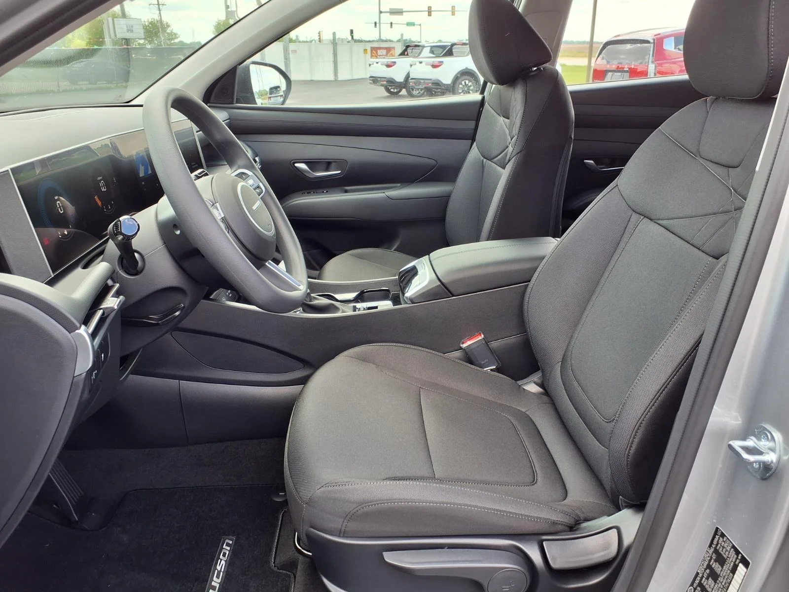 New 2026 Shimmering Silver Metallic Hyundai SE image 13