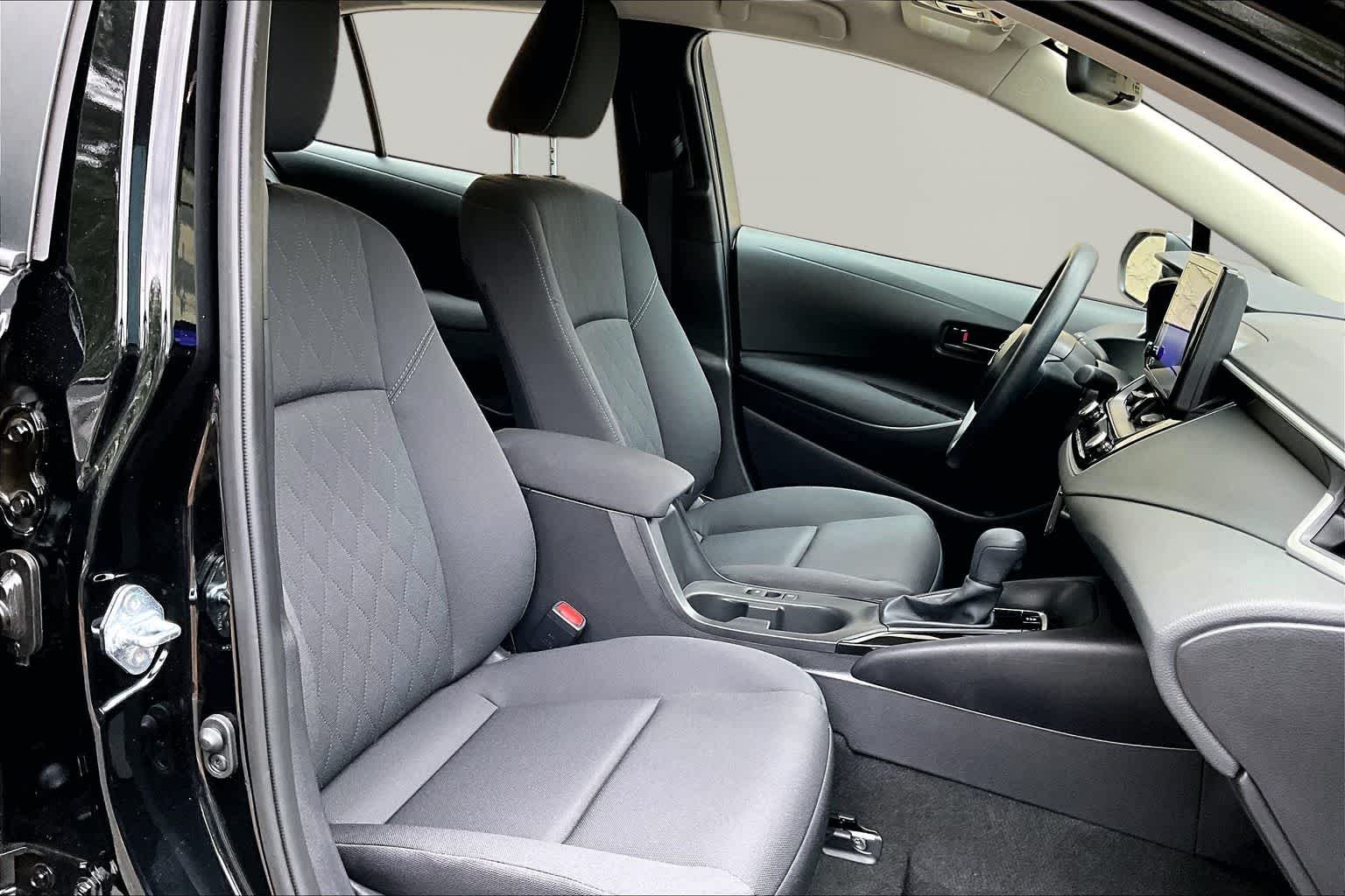 Used 2025 Midnight Black Metallic Toyota LE image 9