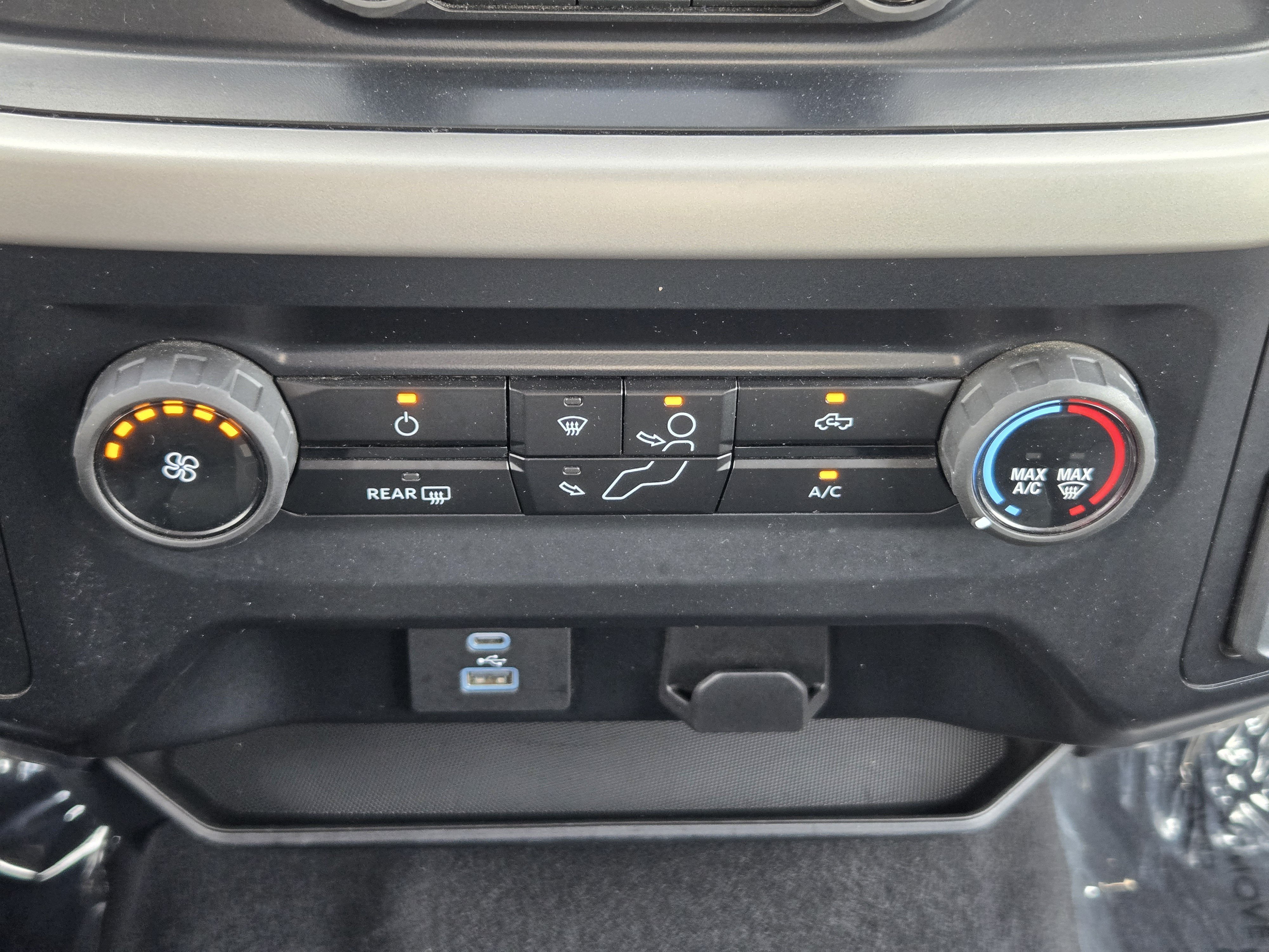 Used 2023 Silver Ford XLT image 16