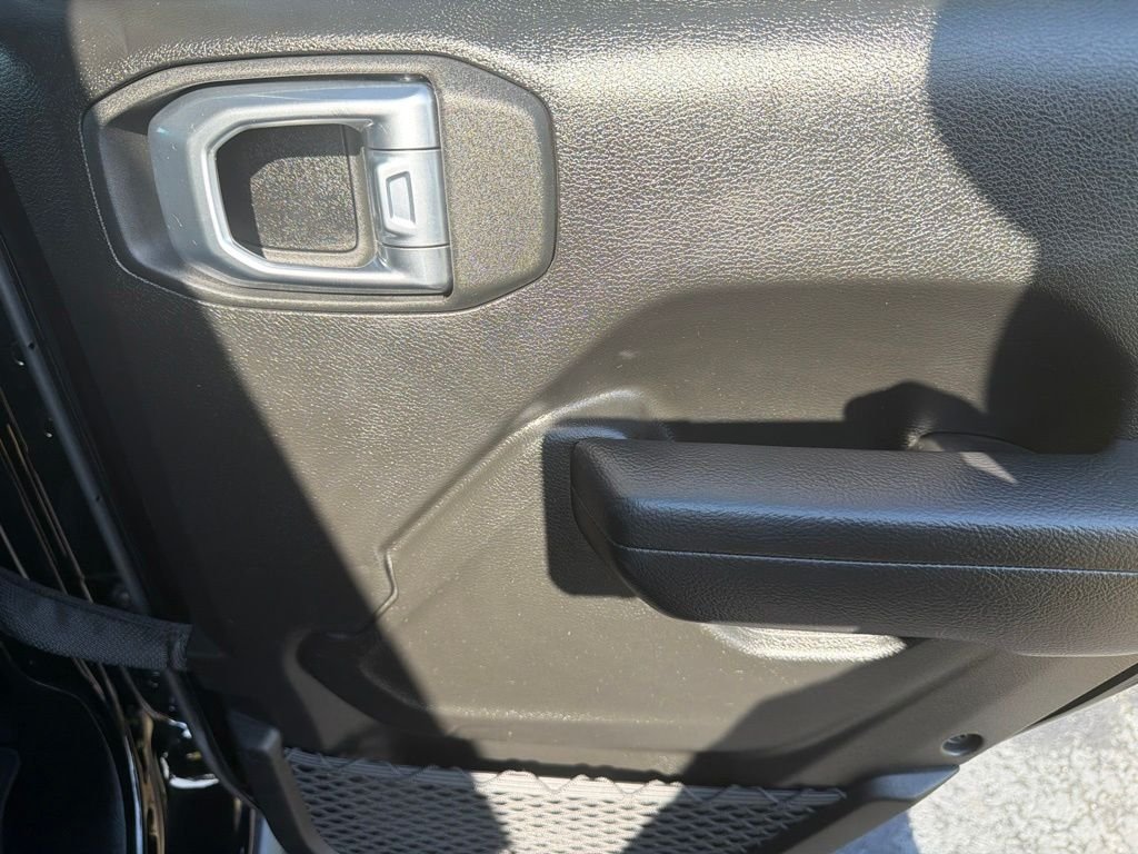 Used 2024 Black Jeep Sport S 4xe image 18