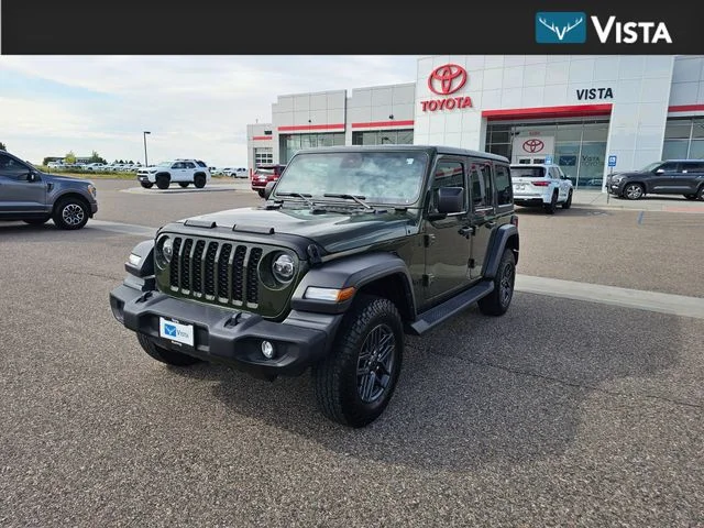 Used 2024 Green Clearcoat Jeep Sport S image 1