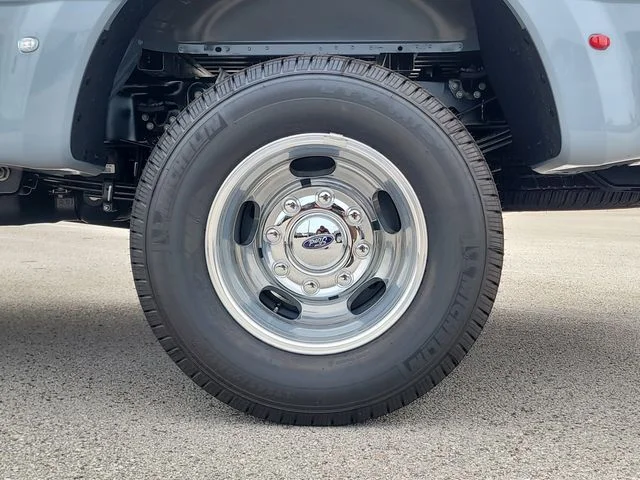 New 2026 Gray Metallic Ford Platinum image 8