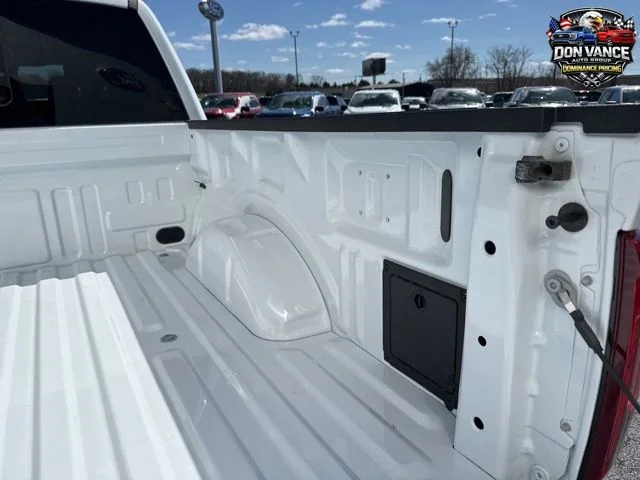 New 2025 Oxford White Ford XLT image 38