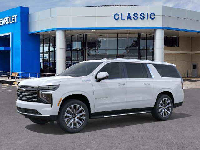 New 2026 Polar White Tricoat Chevrolet High Country image 2