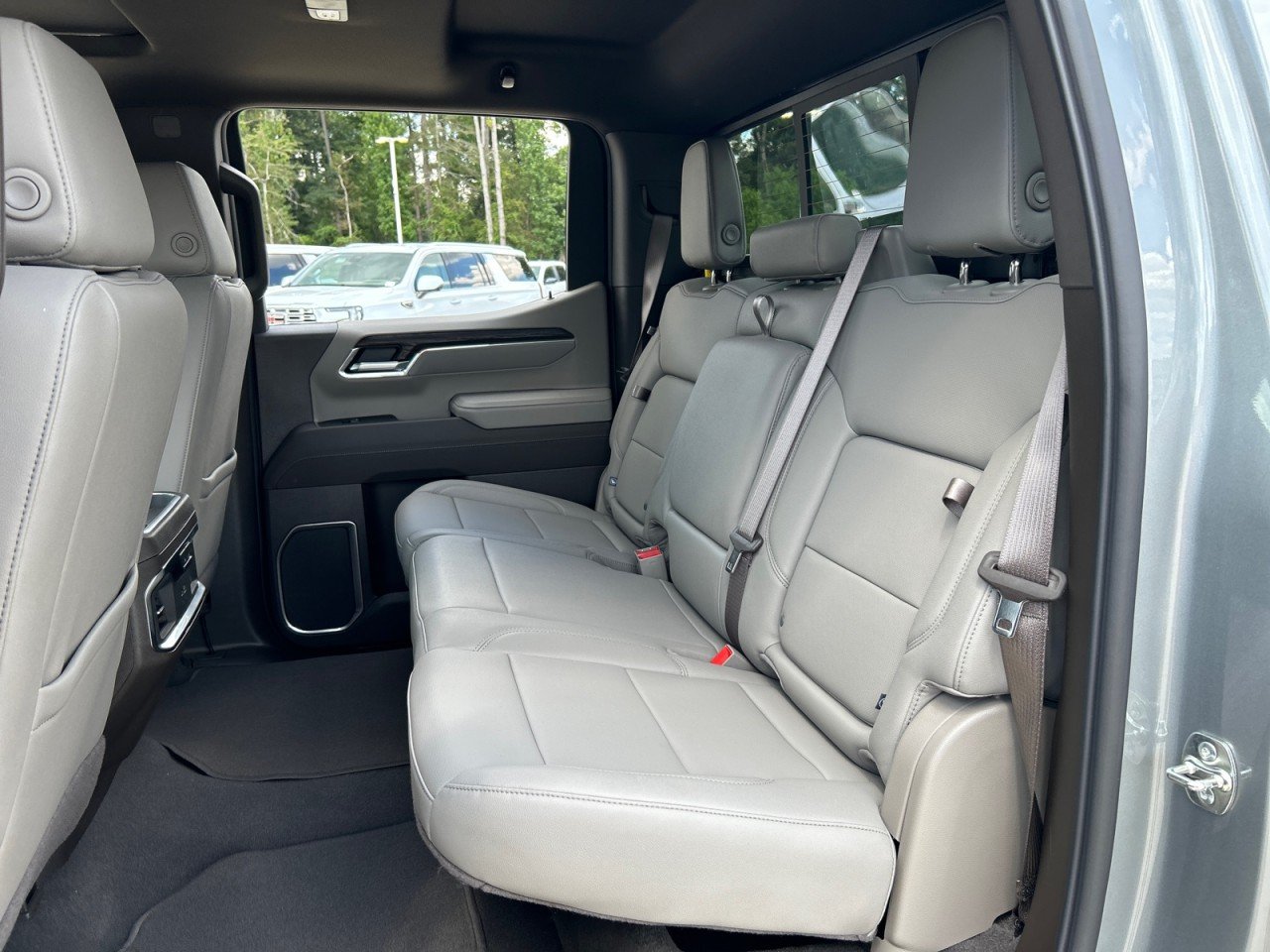 2026 GMC Sierra 1500 SLT - Photo 18