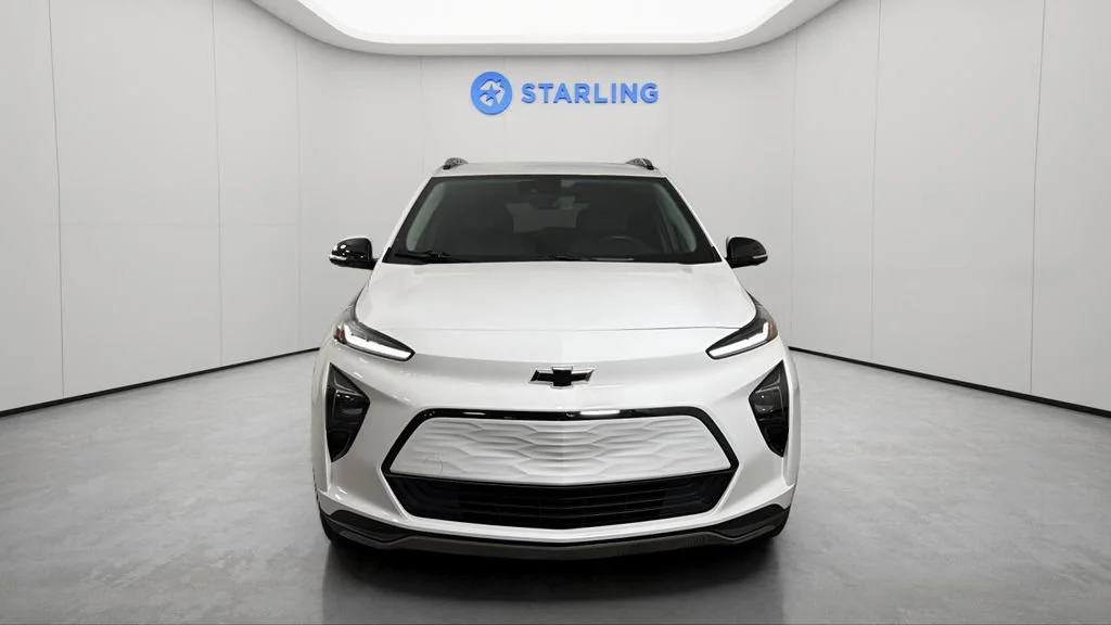 Used 2023 Summit White Chevrolet Premier image 15