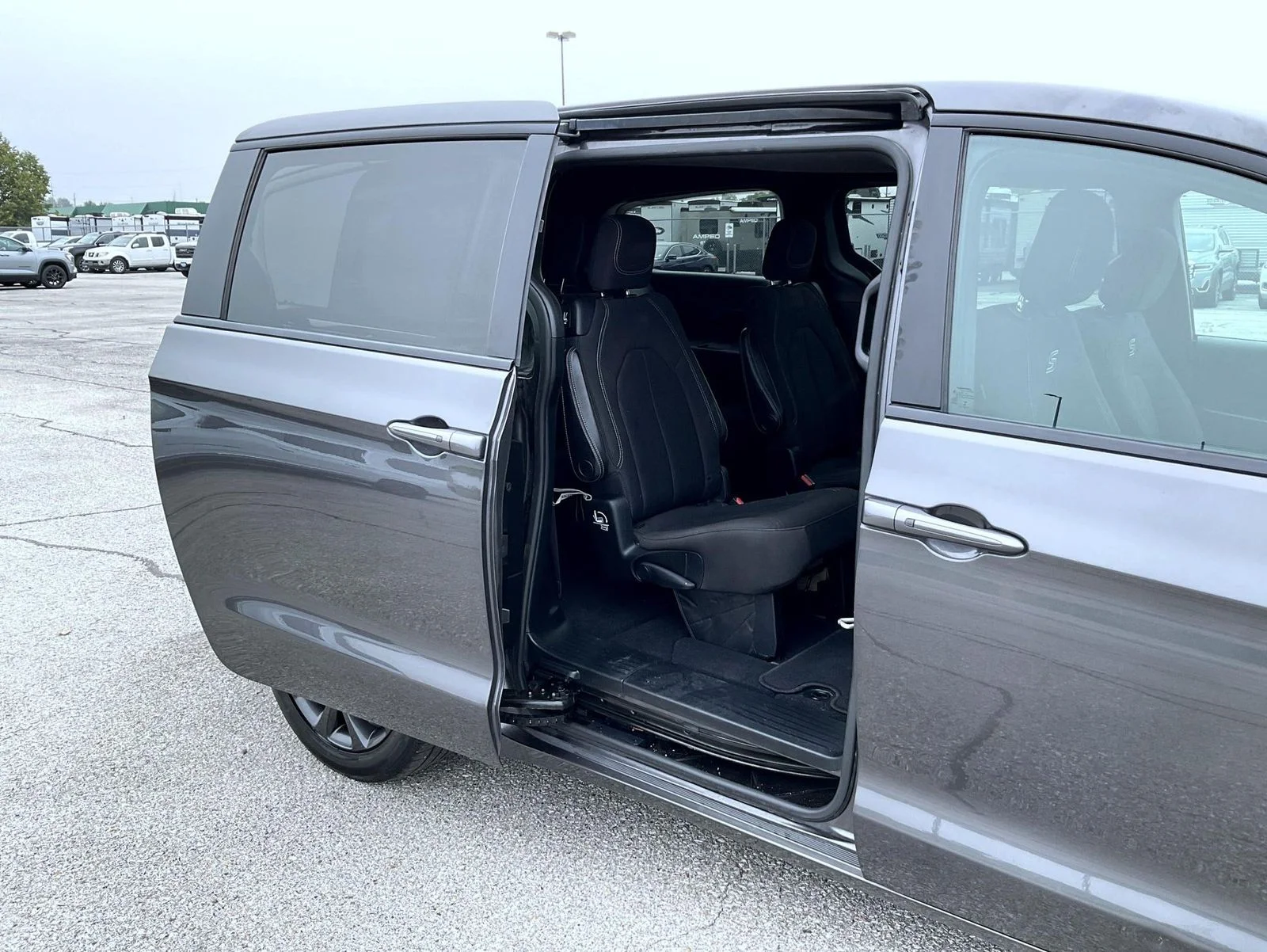Used 2019 Gray Chrysler Touring Plus image 17