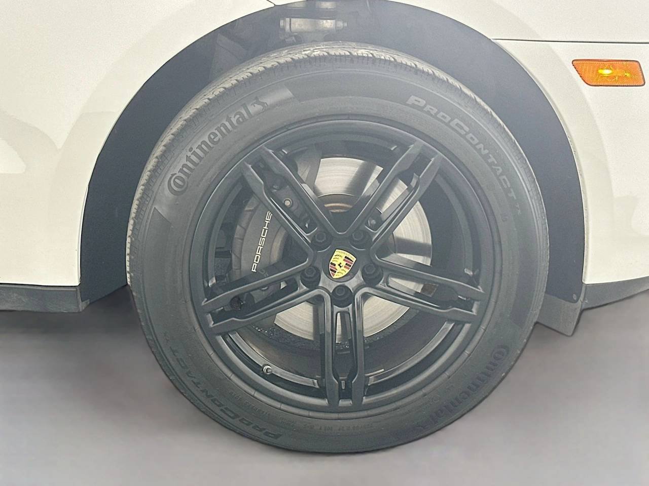 Certified Used 2022 Carrara White Metallic Porsche  image 14