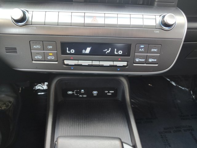 Used 2025 Gray Hyundai SEL image 21