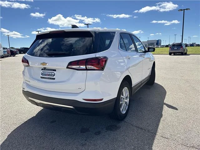 Used 2024 Summit White Chevrolet LT w/1LT Front-Wheel Drive image 7