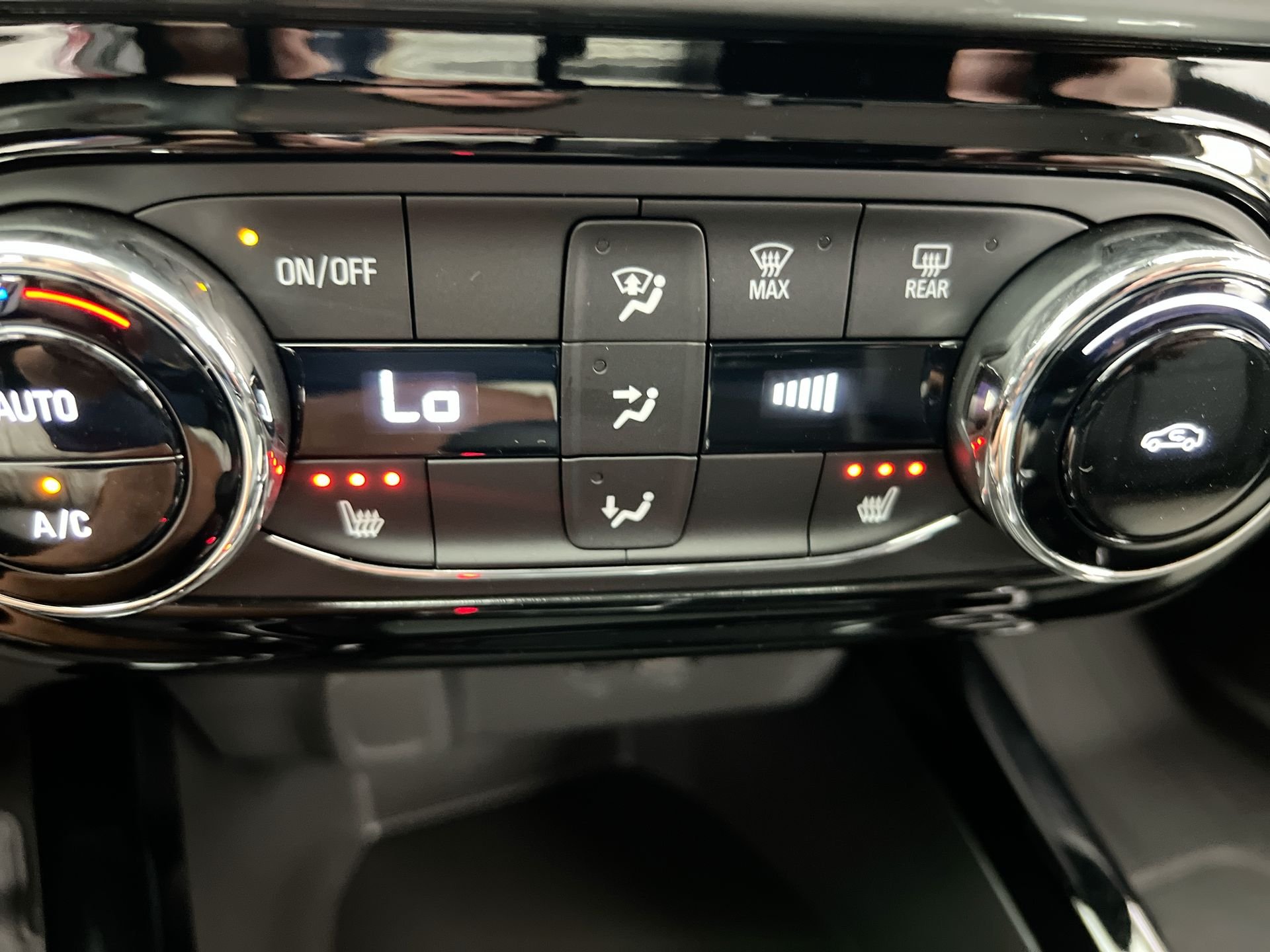 2026 Chevrolet Trax LT - Photo 72