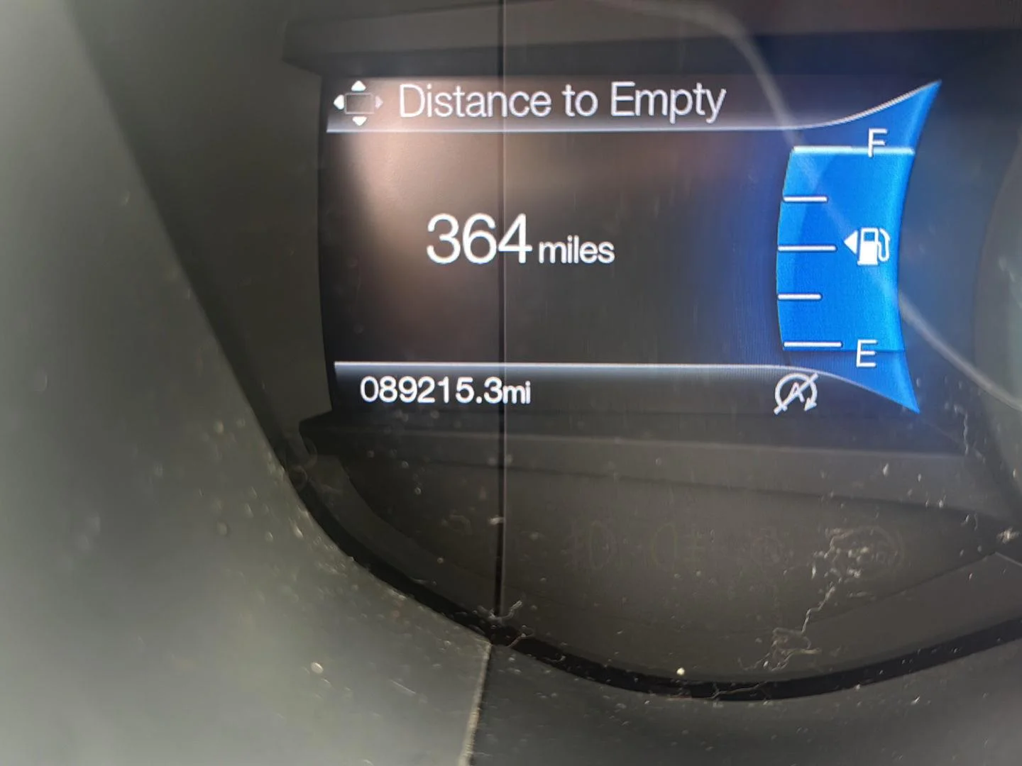 Used 2017 White Gold Ford SE image 9