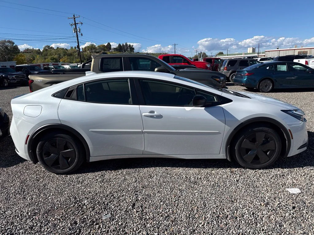 Used 2025 Pearl Toyota SE image 2