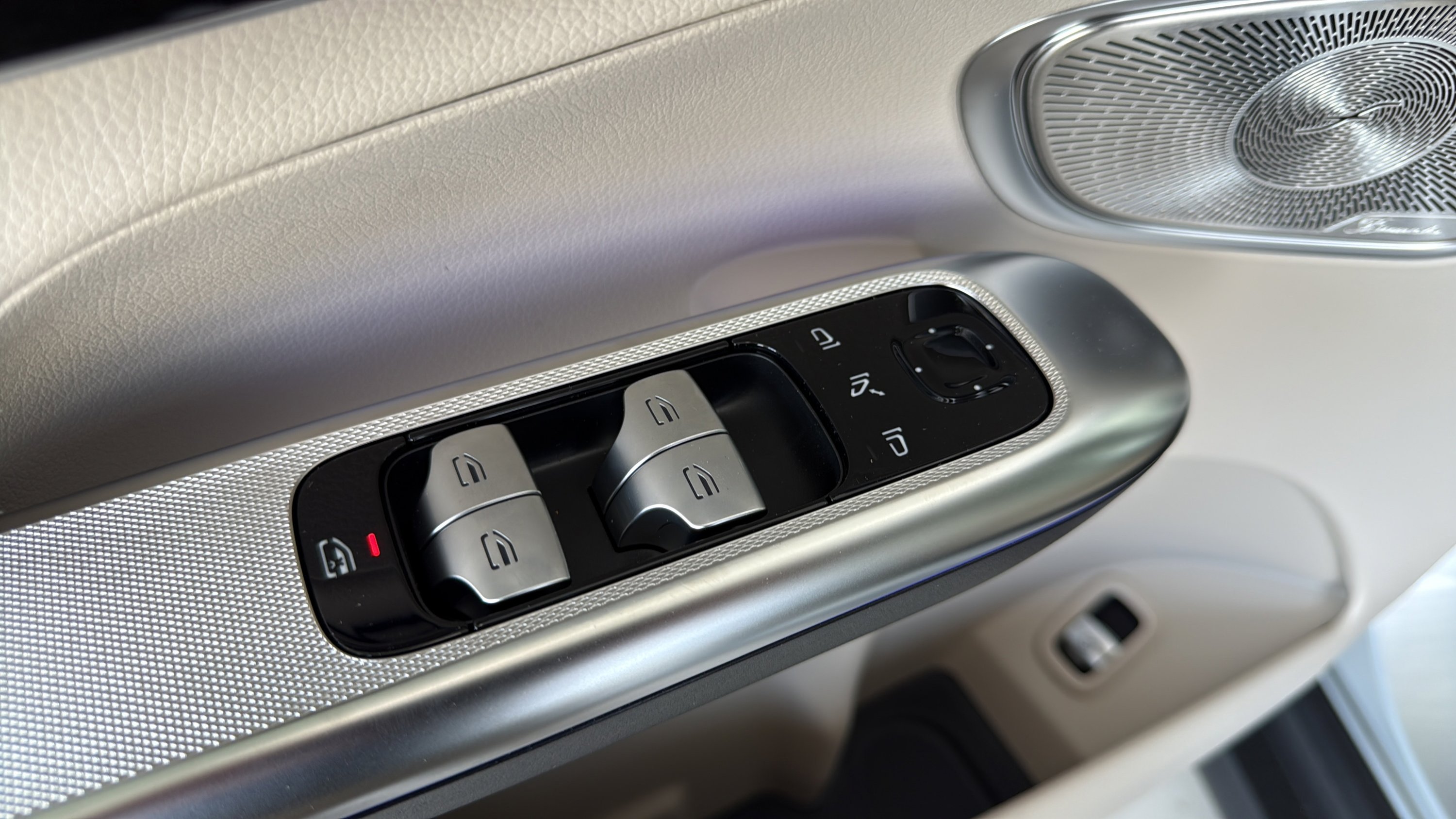 New 2026 Cirrus Silver Metallic Mercedes-Benz GLC 300 image 19