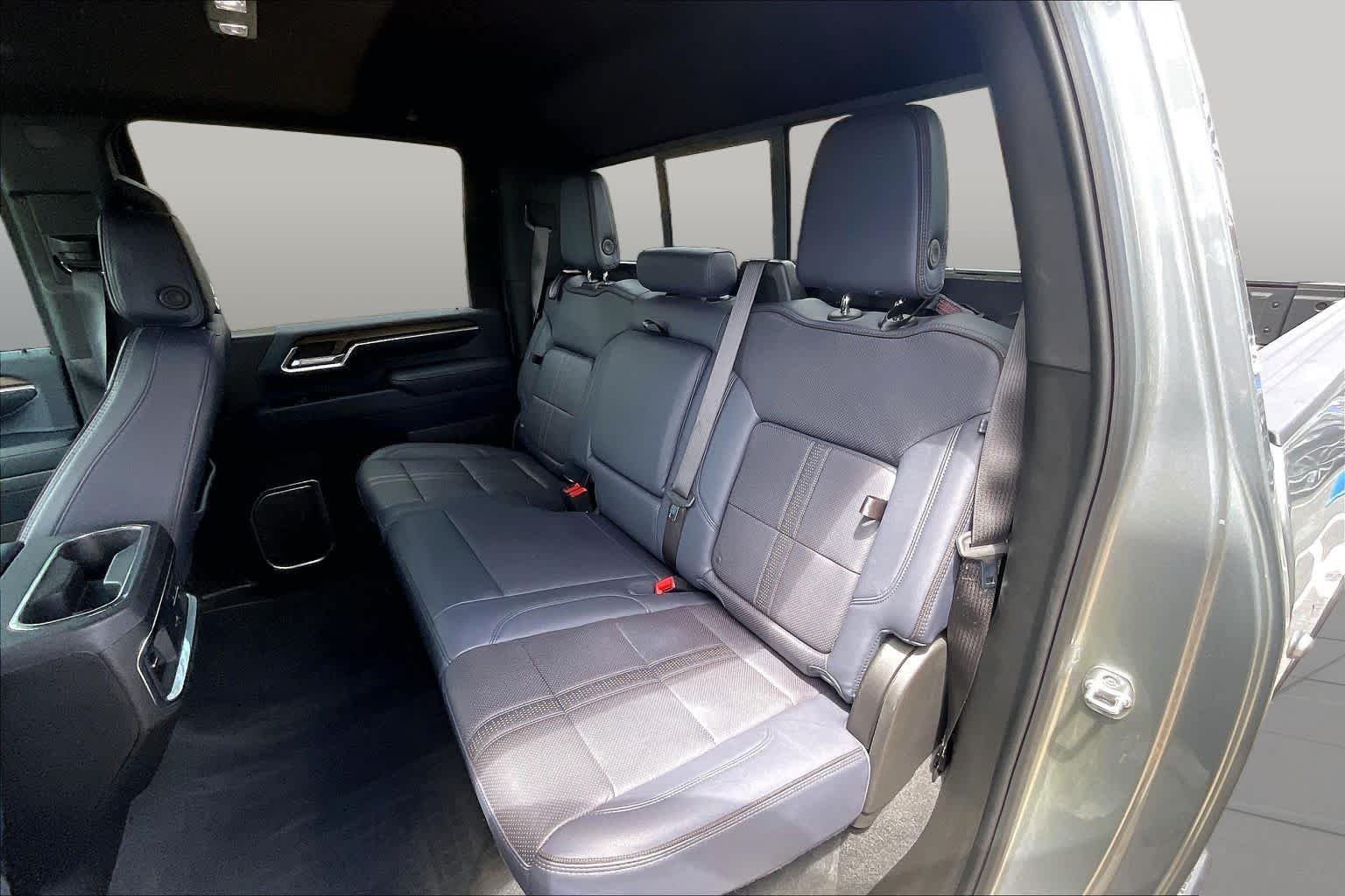 Used 2025 Sterling Gray Metallic Chevrolet High Country image 20