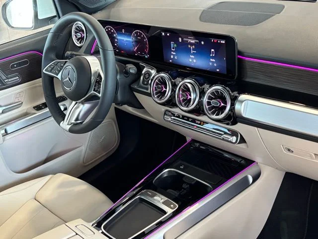 New 2026 White Mercedes-Benz GLB 250 image 13