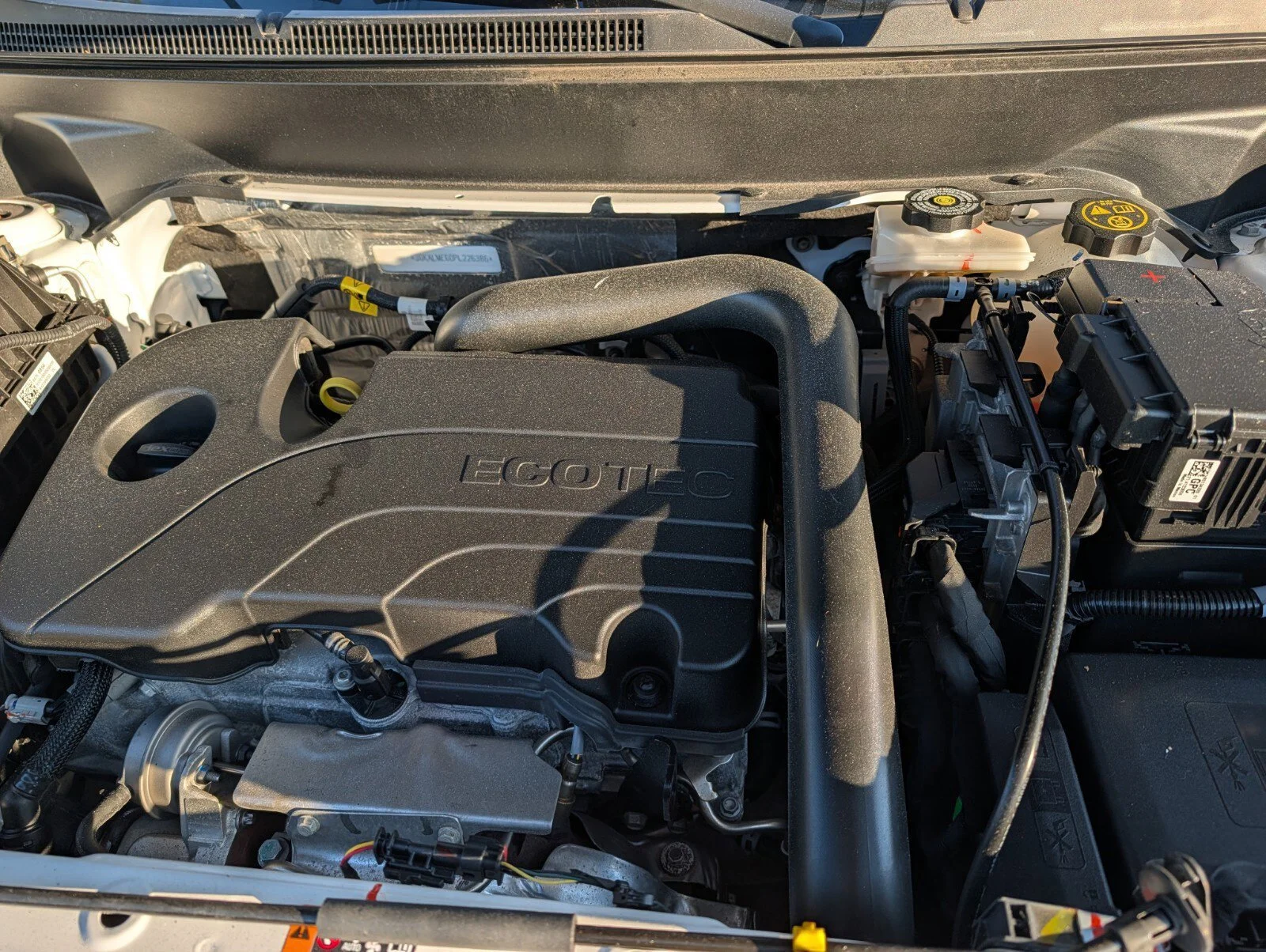 Used 2023 SUMMIT WHITE GMC SLE image 31
