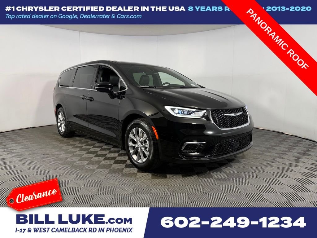 2026 Chrysler Pacifica Limited's photo