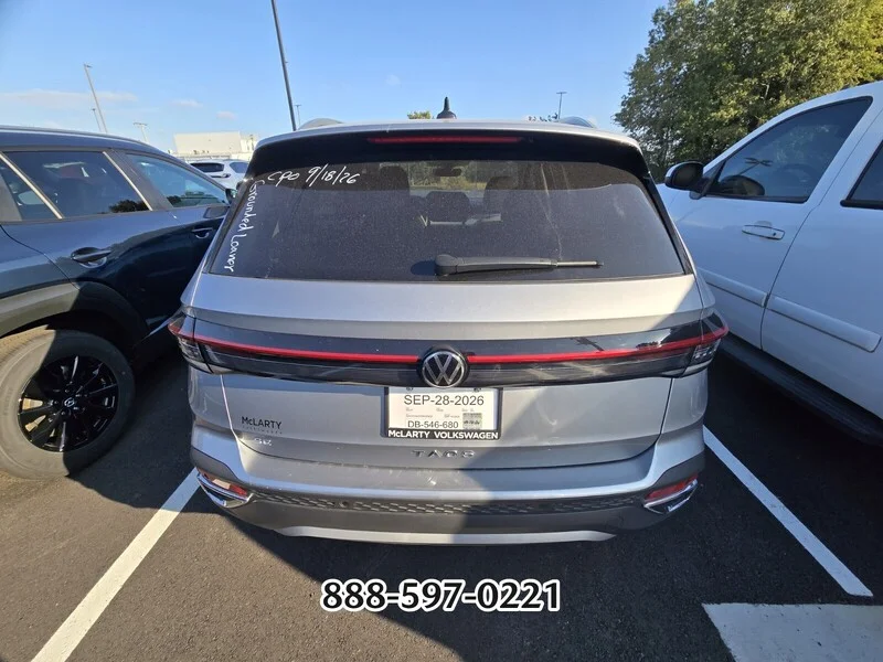 Used 2026 Pyrite Silver Metallic Volkswagen 1.5T SE image 3