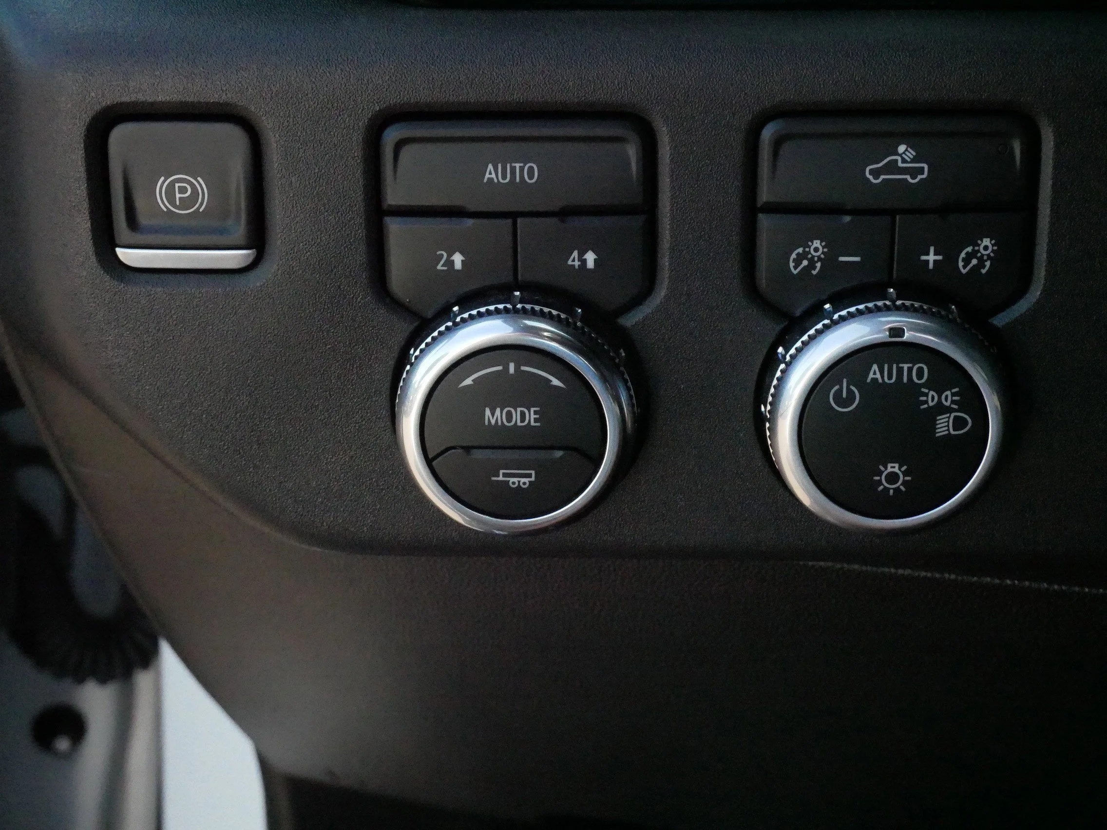 Used 2022 Summit White GMC SLE image 24