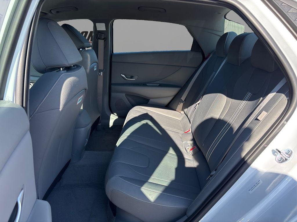New 2025 White Hyundai SEL Sport image 10