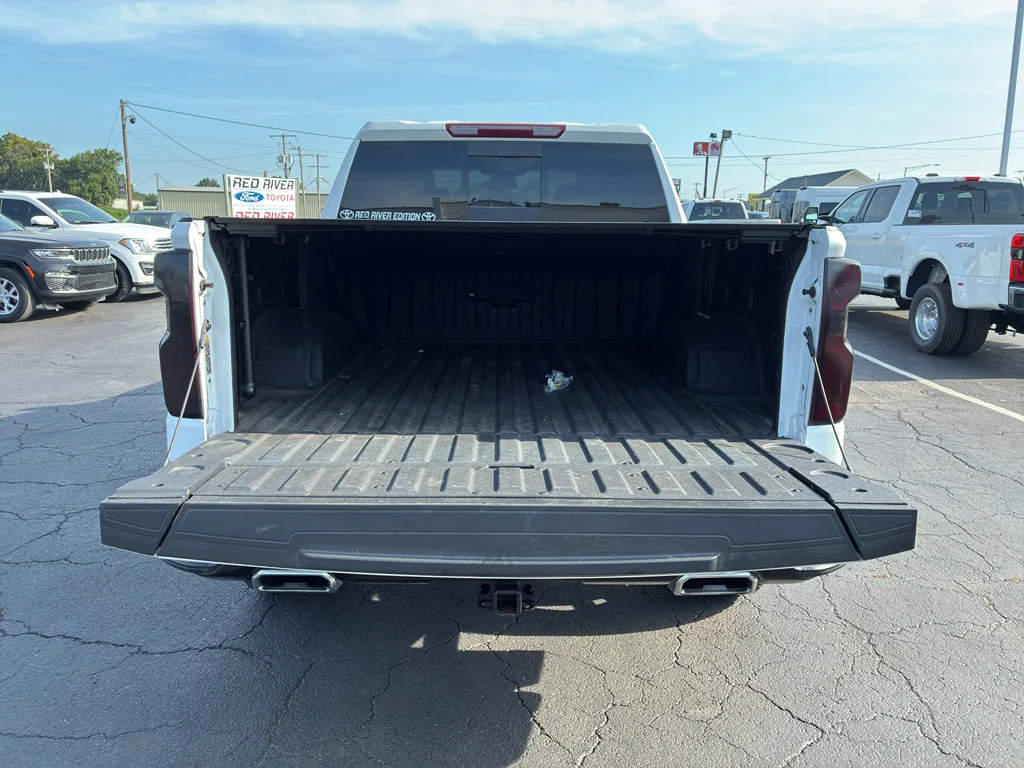 Used 2025 Summit White Chevrolet LT Trail Boss image 10
