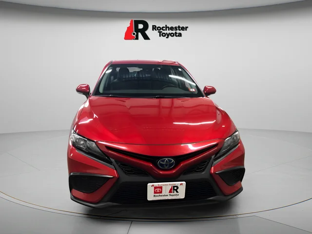 2022 Toyota Camry Hybrid SE
