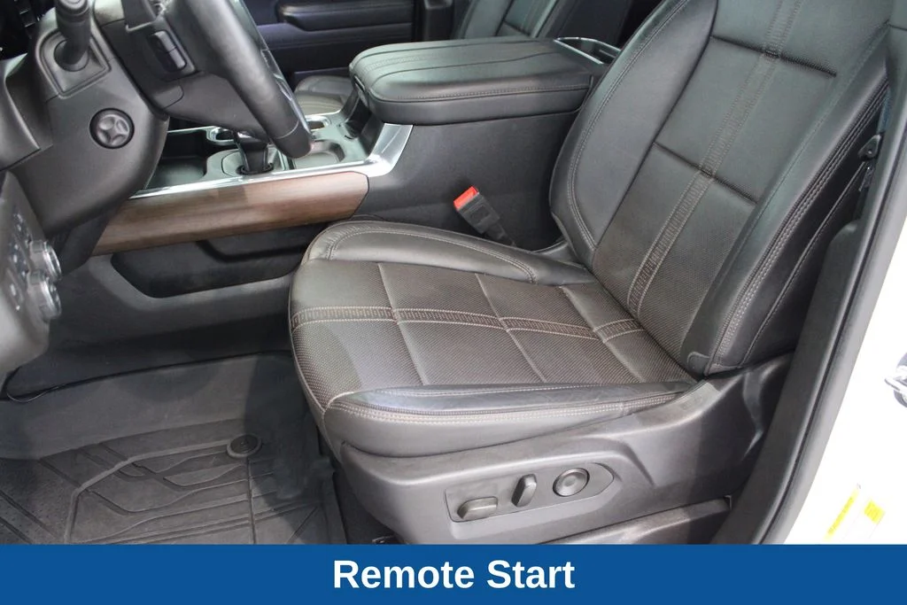 Used 2024 Pearl Chevrolet High Country image 11